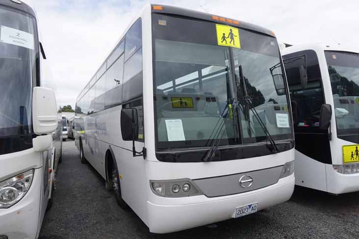 Warragul Hino RG230K Autobus 2027AO